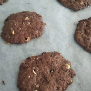 簡単！ココアホワイトチョコチップクッキー